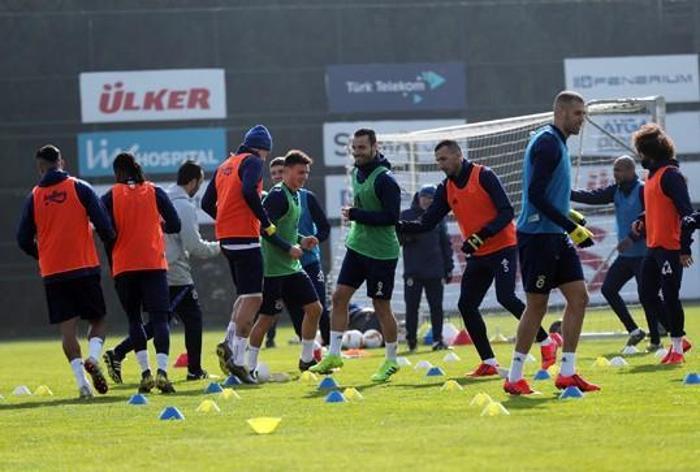 Fenerbahçede Zenit maçı öncesi Tolgay müjdesi