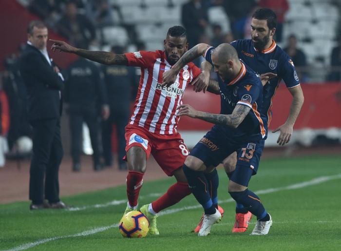 Arda Turandan alkışlanacak hareket