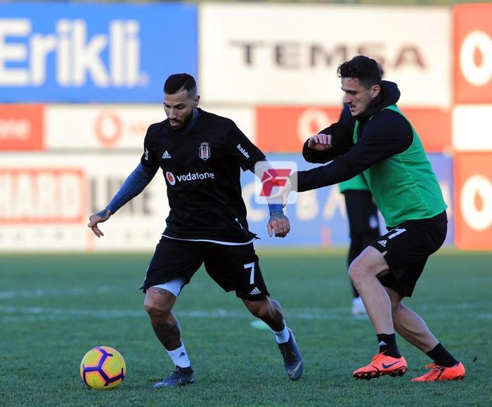 Beşiktaşa Fenerbahçe derbisi öncesi kötü haber