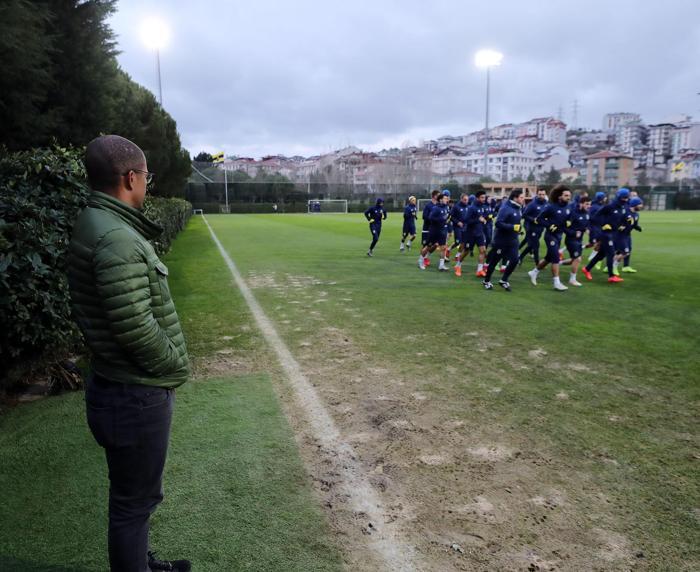 Alex de Souza yıllar sonra Samandırada Fenerbahçeyi çok özlemiş...