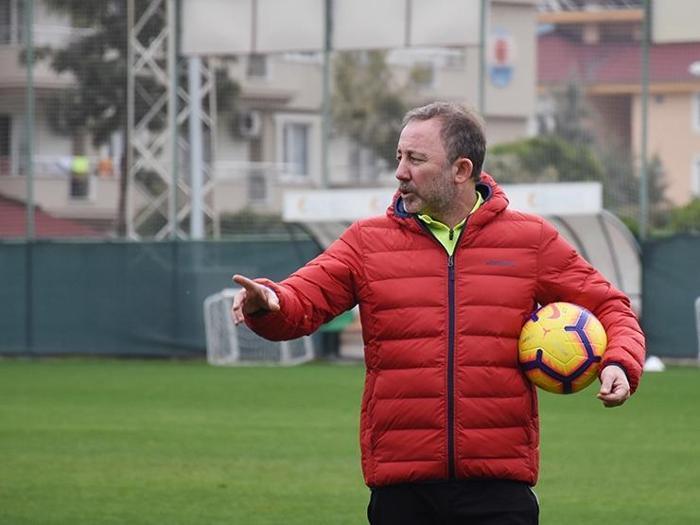 Beşiktaşta gözler Sergen Yalçında
