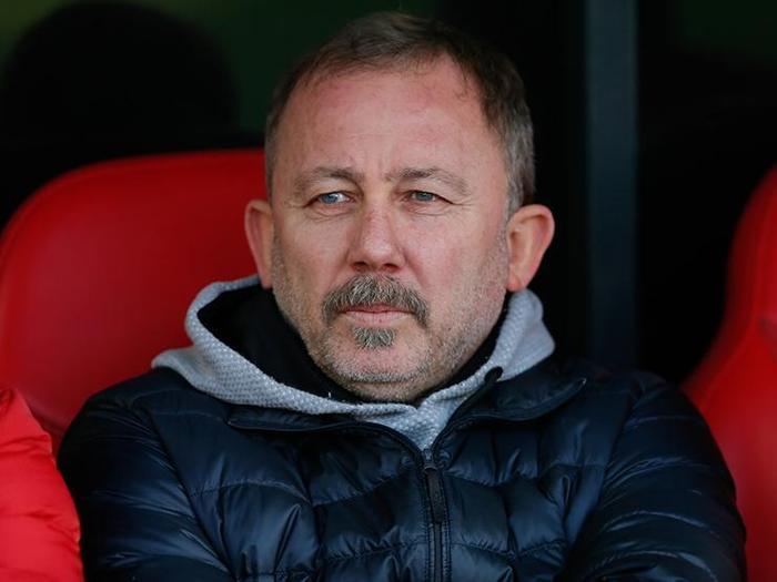 Beşiktaşta gözler Sergen Yalçında