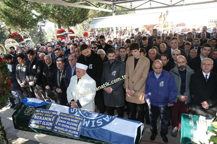 Ömer Onanın babası Utku Onan son yolculuğuna uğurlandı
