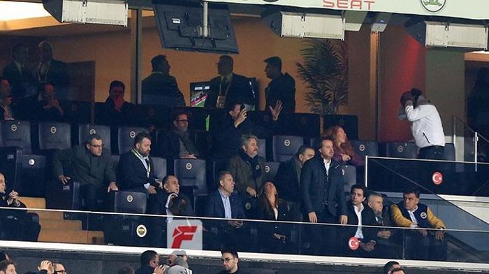 Fenerbahçe - Konyaspor maçında Ali Koç yıkıldı İşte o anlar