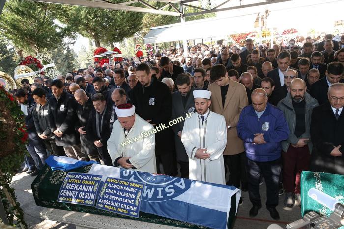 Ömer Onanın babası Utku Onan son yolculuğuna uğurlandı