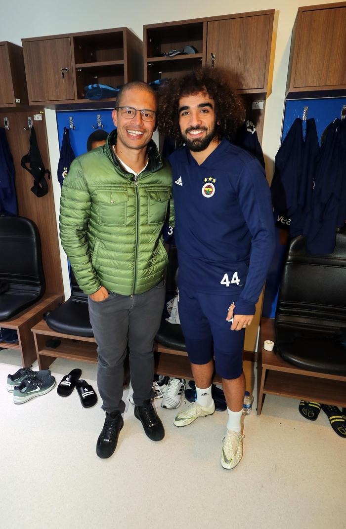 Alex de Souza yıllar sonra Samandırada Fenerbahçeyi çok özlemiş...