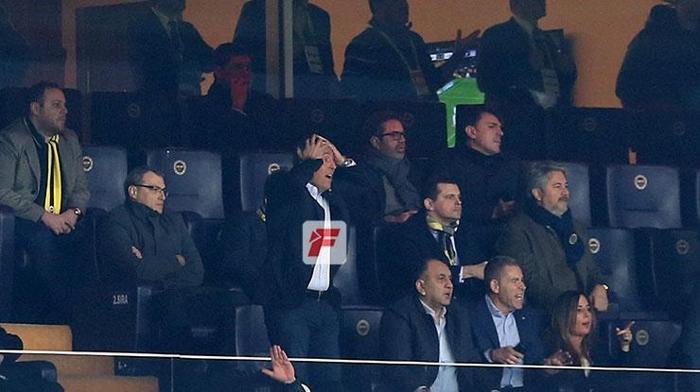 Fenerbahçe - Konyaspor maçında Ali Koç yıkıldı İşte o anlar