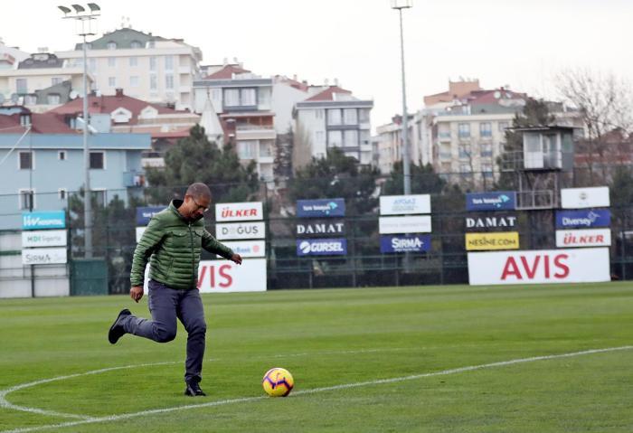 Alex de Souza yıllar sonra Samandırada Fenerbahçeyi çok özlemiş...