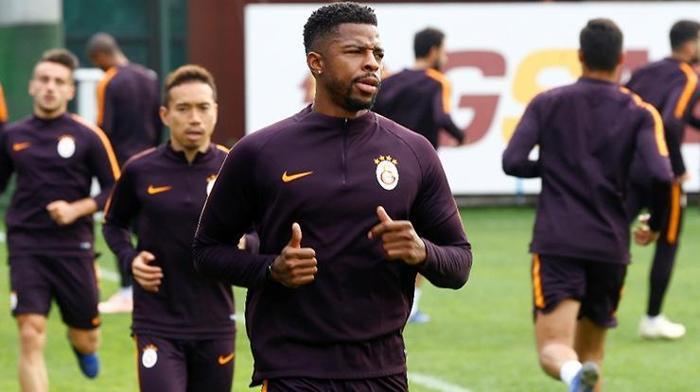 Galatasarayda flaş gelişme Sözleşmesi uzuyor