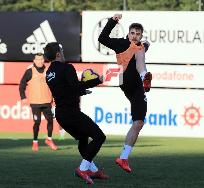 Beşiktaşa Fenerbahçe derbisi öncesi kötü haber