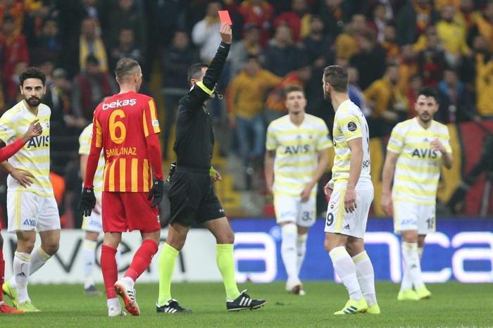 Fenerbahçede kadro sıkıntısı Ersun Yanalı zor günler bekliyor