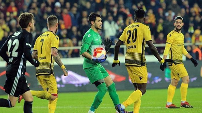 Beşiktaş yedek kulübesinde panik Ucuz kurtuldu...