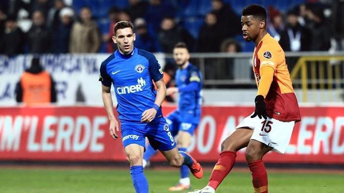 Galatasarayda flaş gelişme Sözleşmesi uzuyor