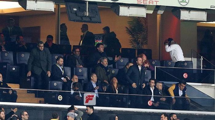 Fenerbahçe - Konyaspor maçında Ali Koç yıkıldı İşte o anlar