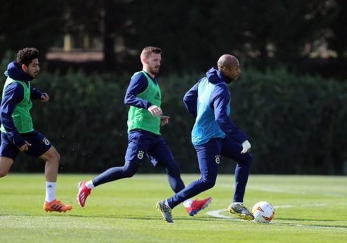 Fenerbahçede Zenit maçı öncesi Tolgay müjdesi