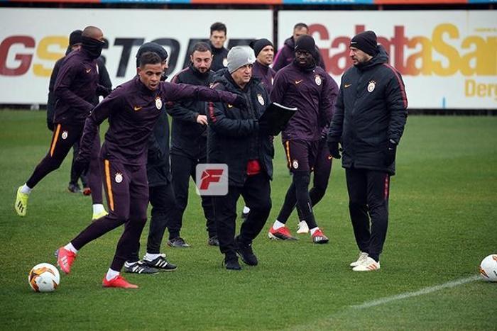 Fatih Terim Galatasaray - Benfica maçı öncesi idmanda şov yaptı
