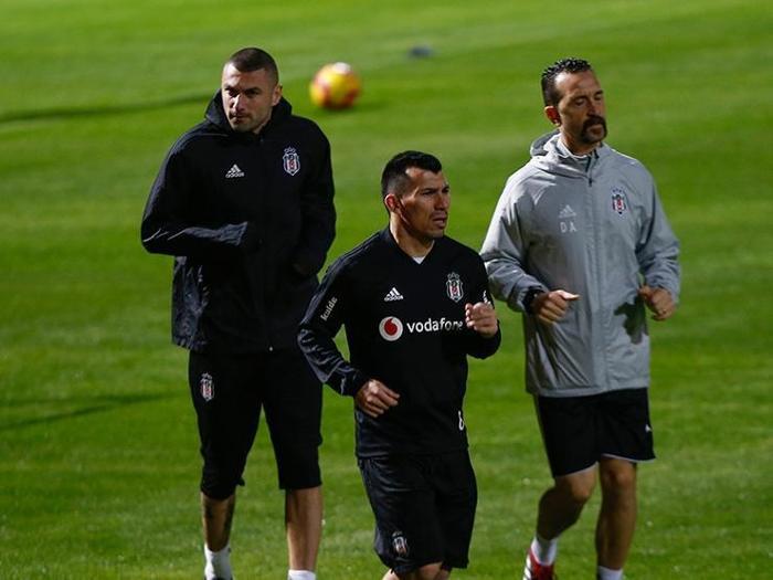 Garry Medel gitmediğine pişman