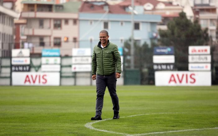 Alex de Souza yıllar sonra Samandırada Fenerbahçeyi çok özlemiş...