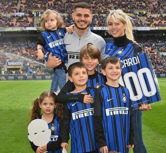Mauro Icardi kız kardeşi Ivana Icardi ile Twitterdan atıştı