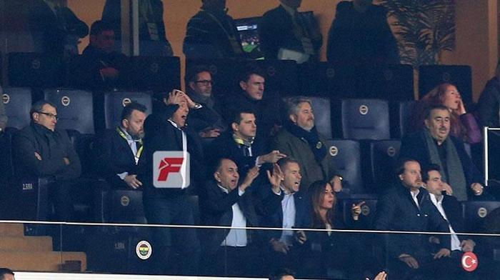 Fenerbahçe - Konyaspor maçında Ali Koç yıkıldı İşte o anlar