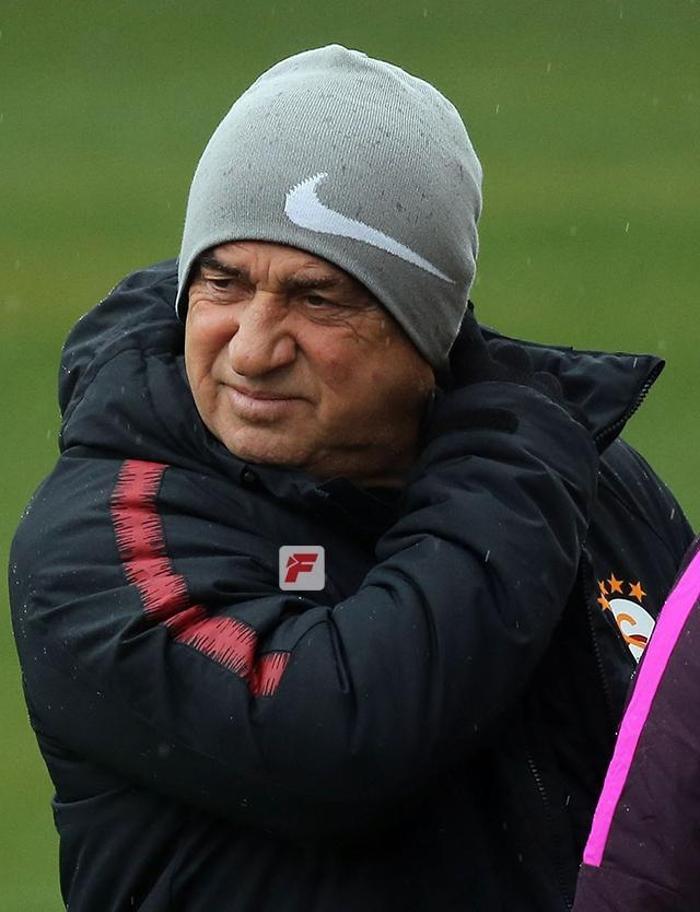 Fatih Terim Galatasaray - Benfica maçı öncesi idmanda şov yaptı