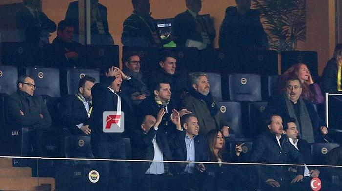 Fenerbahçe - Konyaspor maçında Ali Koç yıkıldı İşte o anlar