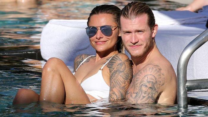 Beşiktaşlı Loris Karius, Malatyaspor maçı sonrası Sophia Thomallanın yanına uçtu