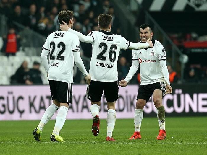 Garry Medel gitmediğine pişman