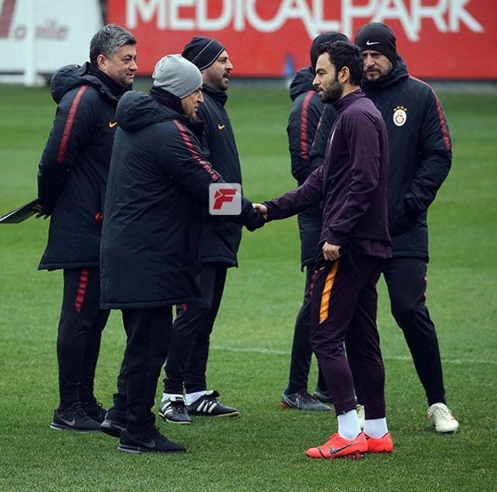 Fatih Terim Galatasaray - Benfica maçı öncesi idmanda şov yaptı