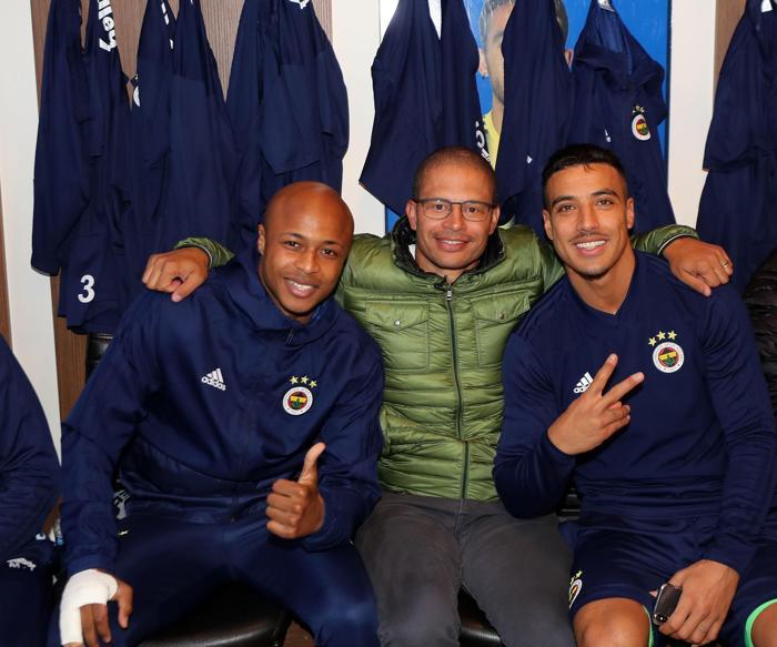 Alex de Souza yıllar sonra Samandırada Fenerbahçeyi çok özlemiş...