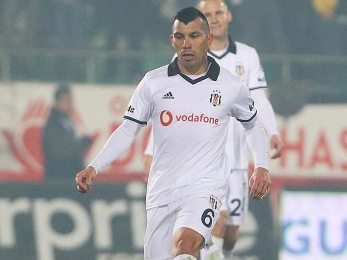Garry Medel gitmediğine pişman