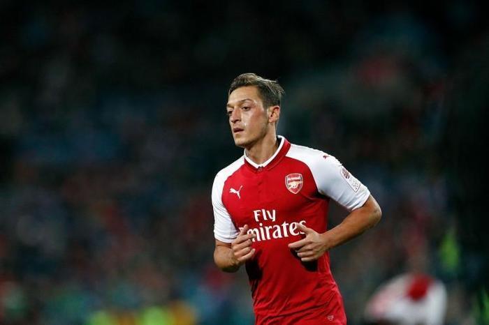 İngiliz medyasından Mesut Özile çirkin saldırı