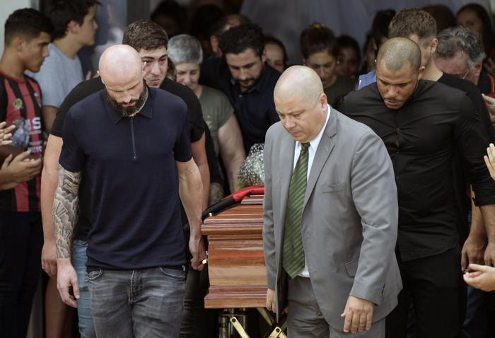 Emiliano Sala son yolculuğuna uğurlandı
