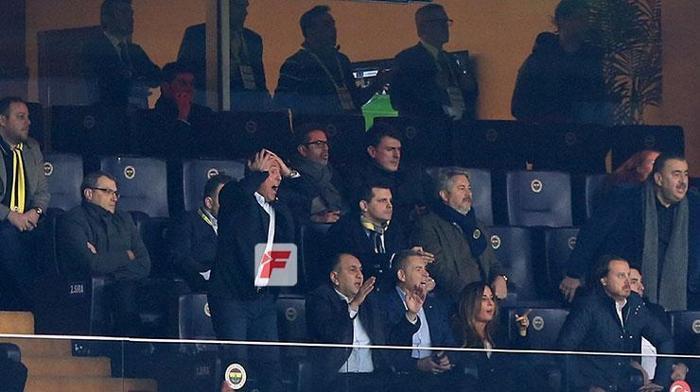 Fenerbahçe - Konyaspor maçında Ali Koç yıkıldı İşte o anlar
