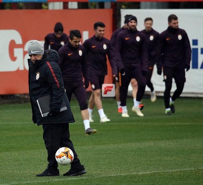 Fatih Terim Galatasaray - Benfica maçı öncesi idmanda şov yaptı