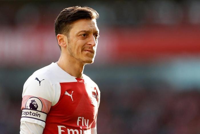 Mesut Özil transferi için aracılar devrede
