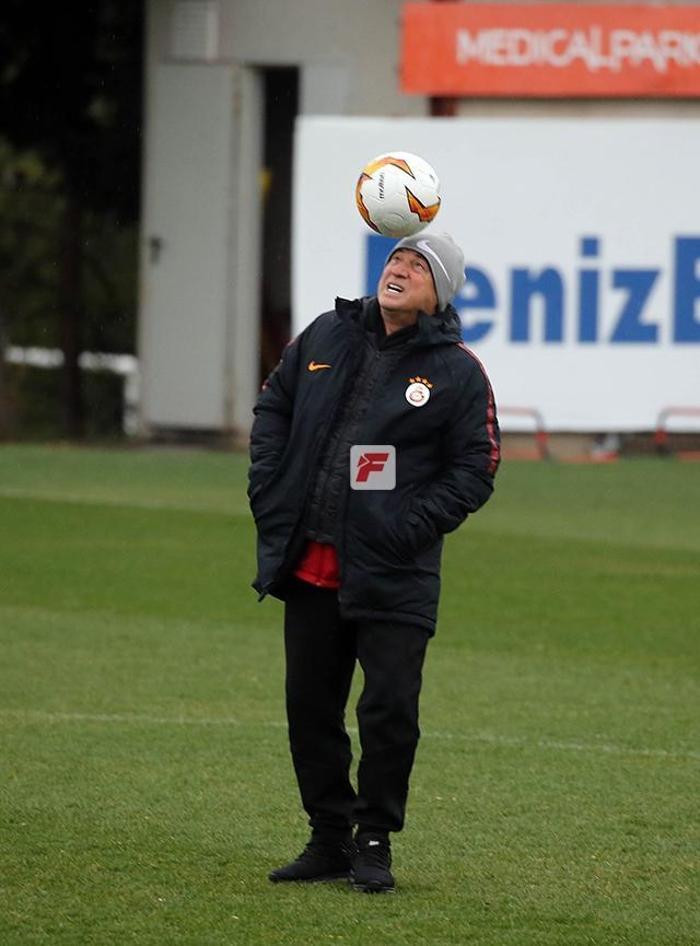 Fatih Terim Galatasaray - Benfica maçı öncesi idmanda şov yaptı