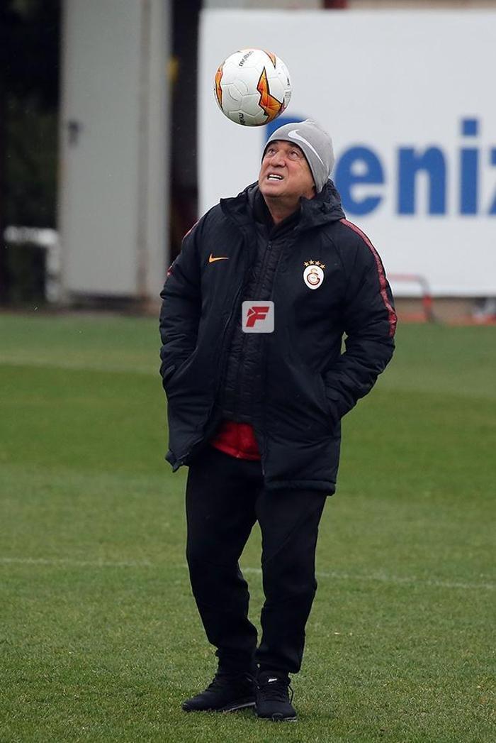 Fatih Terim Galatasaray - Benfica maçı öncesi idmanda şov yaptı