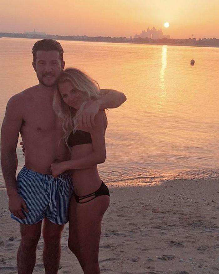 Hetti Bywater: Ailede bütün kadınların kalçası geniştir