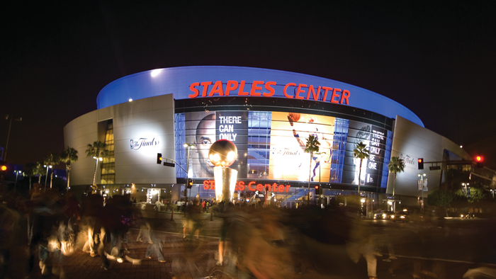 Lakers ve Clippersın evi Staples Centerda askeri tatbikat