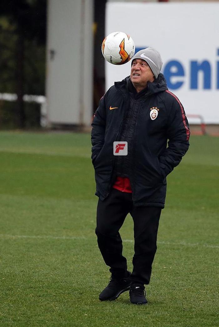 Fatih Terim Galatasaray - Benfica maçı öncesi idmanda şov yaptı