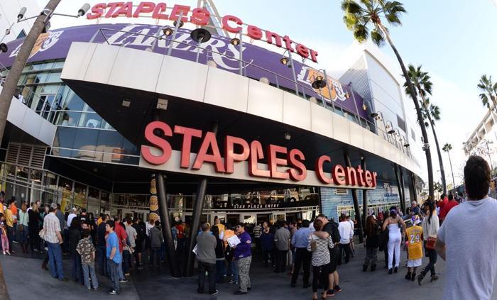 Lakers ve Clippersın evi Staples Centerda askeri tatbikat