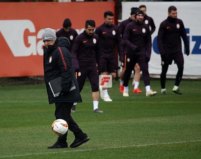 Fatih Terim Galatasaray - Benfica maçı öncesi idmanda şov yaptı