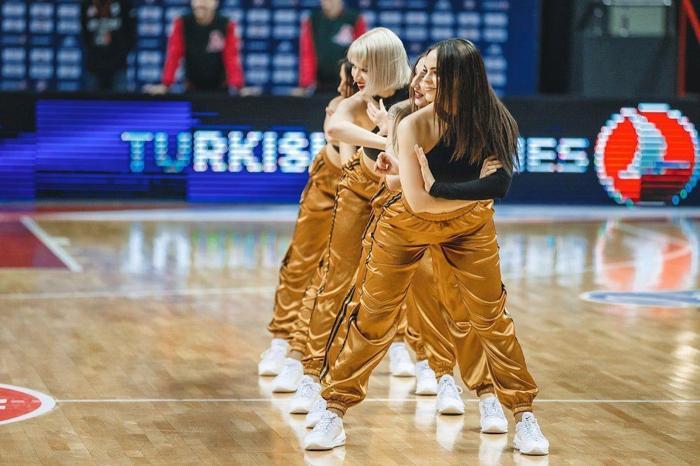 EuroLeaguede EFES Dance Challenge heyecanı başladı