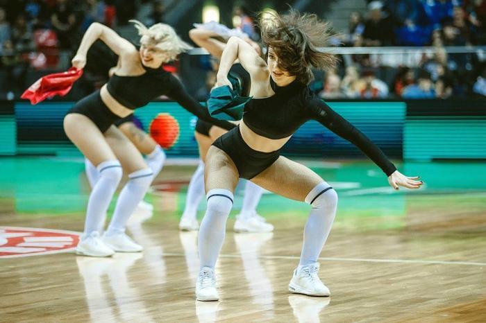 EuroLeaguede EFES Dance Challenge heyecanı başladı