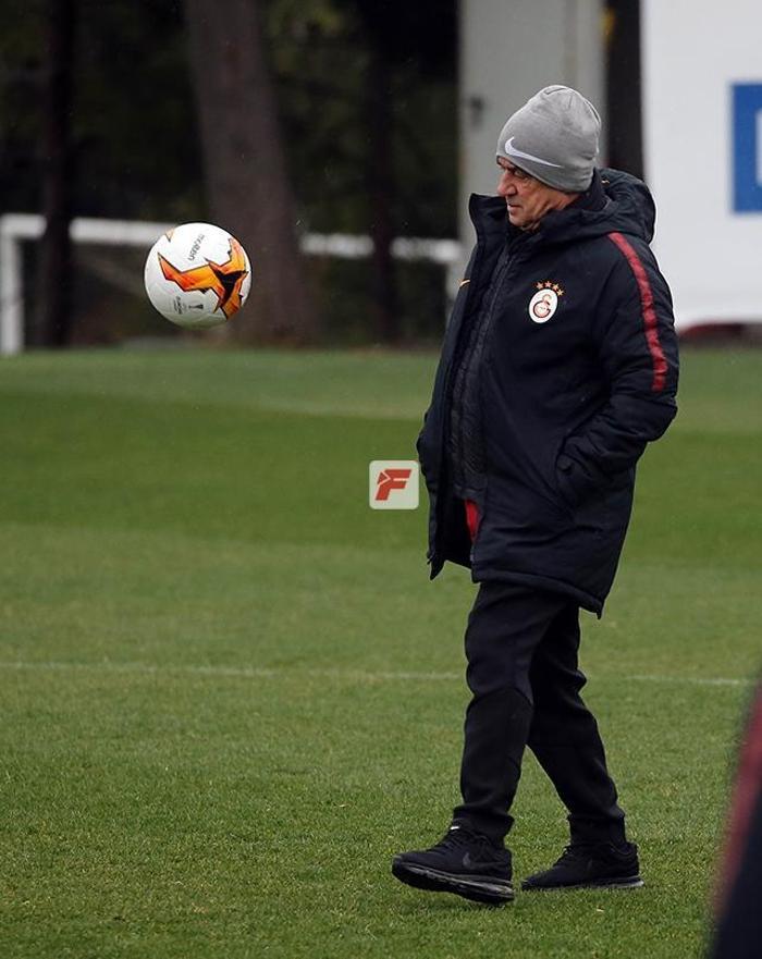 Fatih Terim Galatasaray - Benfica maçı öncesi idmanda şov yaptı