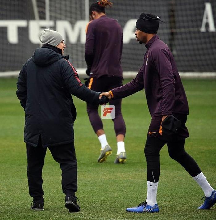 Fatih Terim Galatasaray - Benfica maçı öncesi idmanda şov yaptı