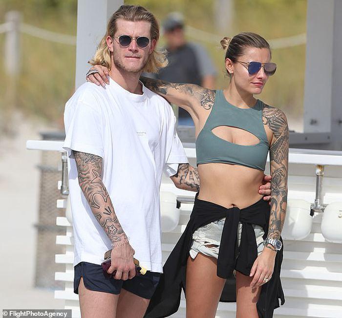 Beşiktaşlı Loris Karius, Malatyaspor maçı sonrası Sophia Thomallanın yanına uçtu