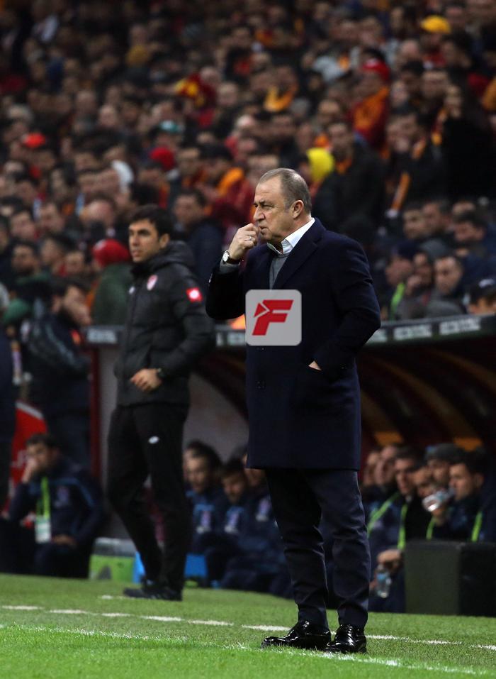 Fatih Terimin gözüne girdi Sarıldı ve tebrik etti...
