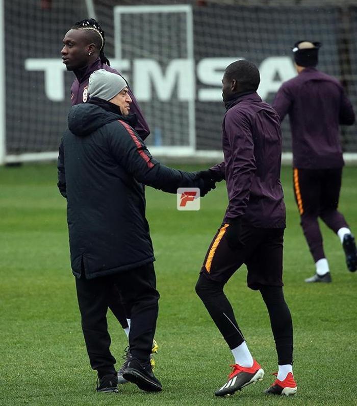 Fatih Terim Galatasaray - Benfica maçı öncesi idmanda şov yaptı